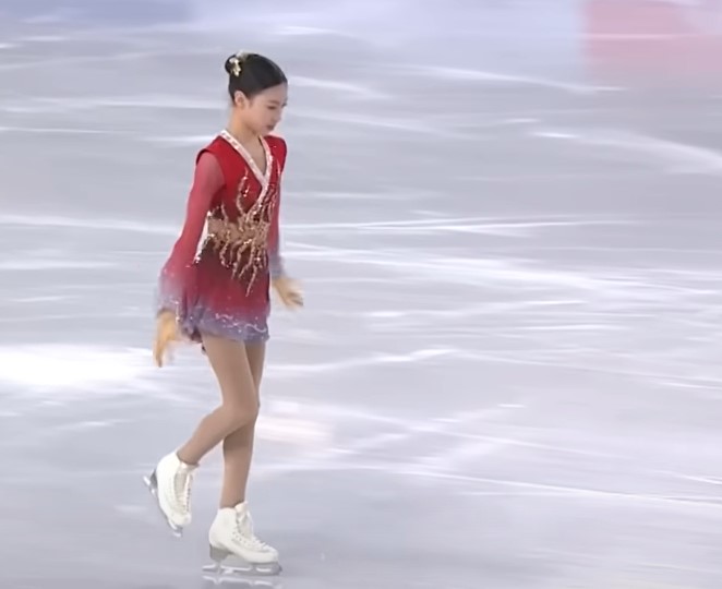 women-figure-skating