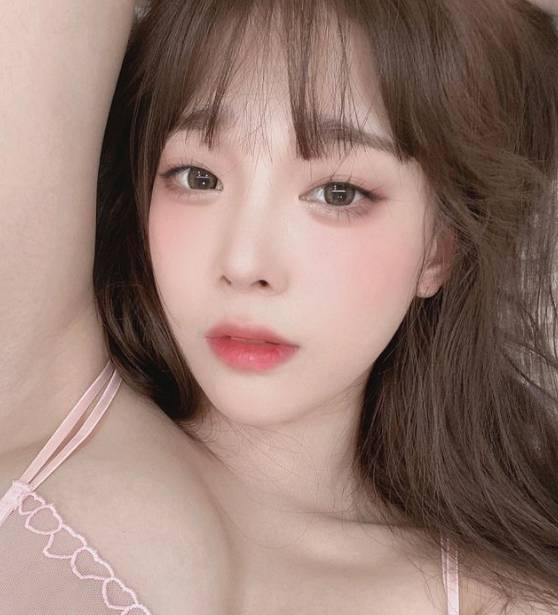 맥심-강인경