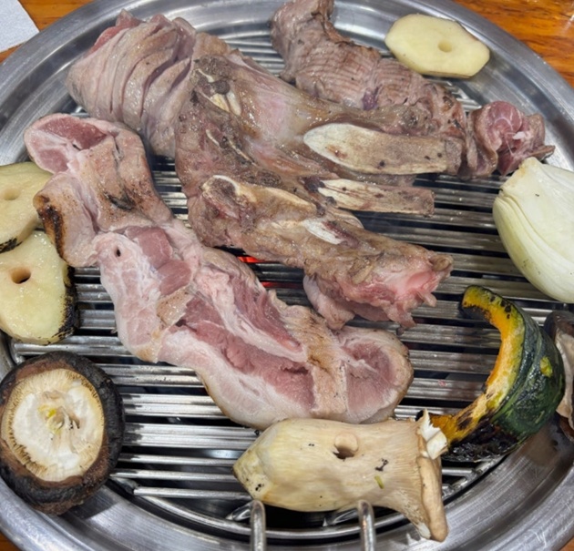 백반기행-제주밥상-흑돼지-꼬치구이-해오름식당