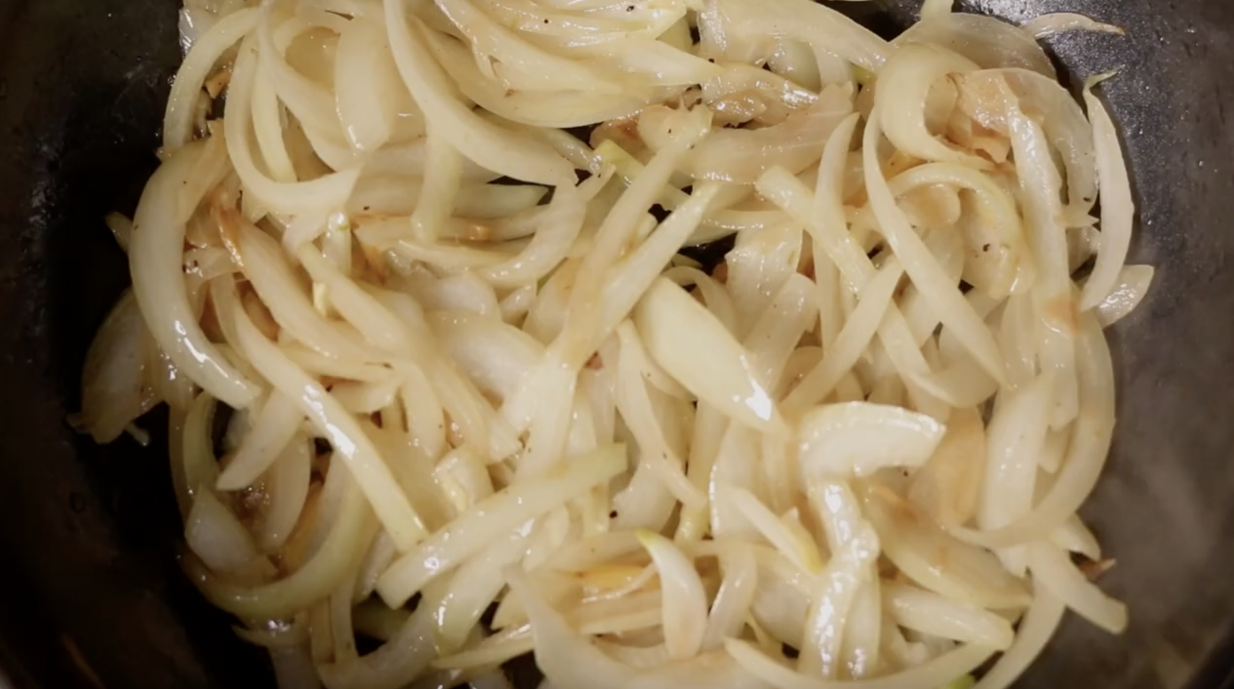 양파가 거의 익은 사진 
그린빈 넣기