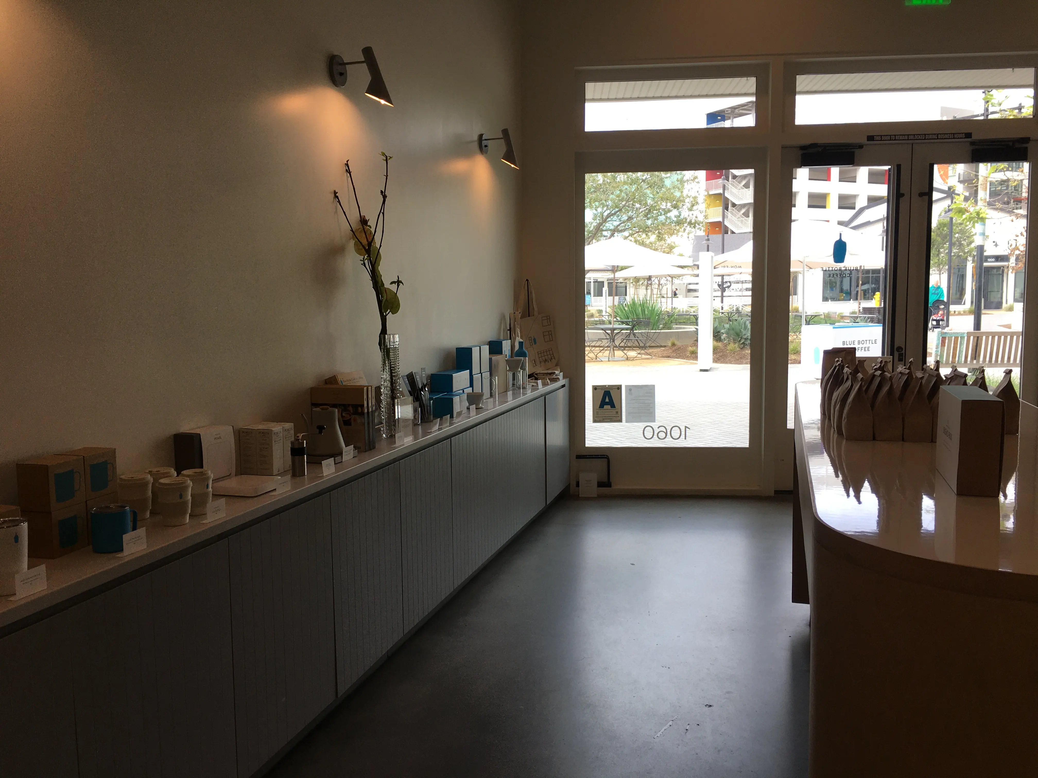 샌디에고(San Diego) 원파세오(One Paseo) 블루보틀(Blue Bottle) 내부