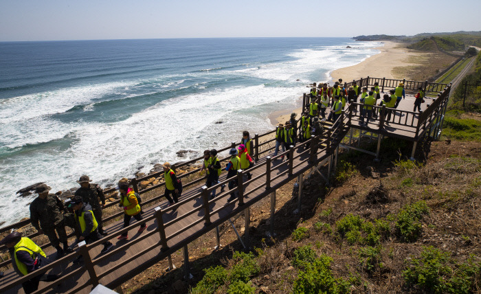 명파리 해안 철책길 여행정보