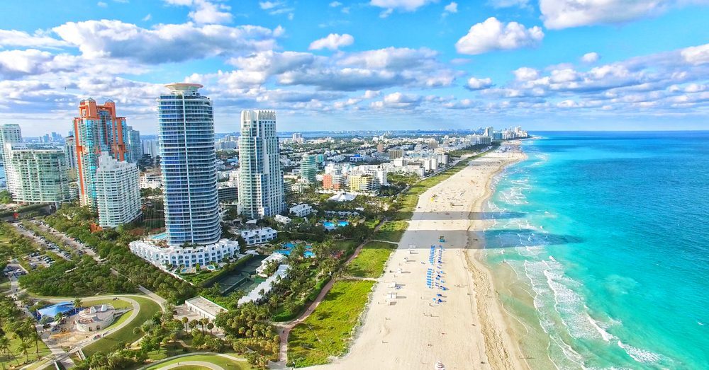 10 Pantai Paling Populer di Dunia
