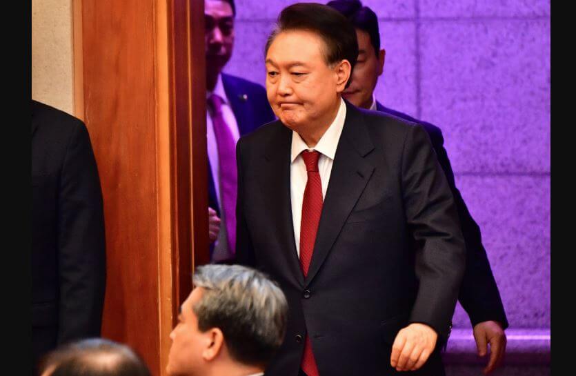 법원에 출석하는 윤석열 전대통령