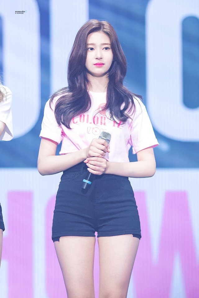 김민주 나이 화보 프로필 키 인스타 다리 화보 아이즈원 과거 레전드