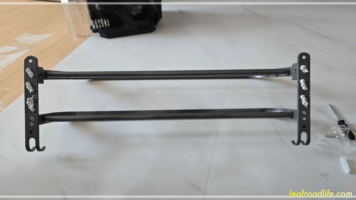 무타공마켓-무타공-수건걸이-선반-양쪽에-실란트픽스-바른-모습