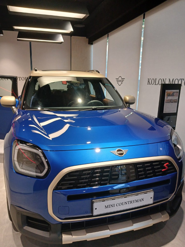 미니 컨트리맨 블루 전면
