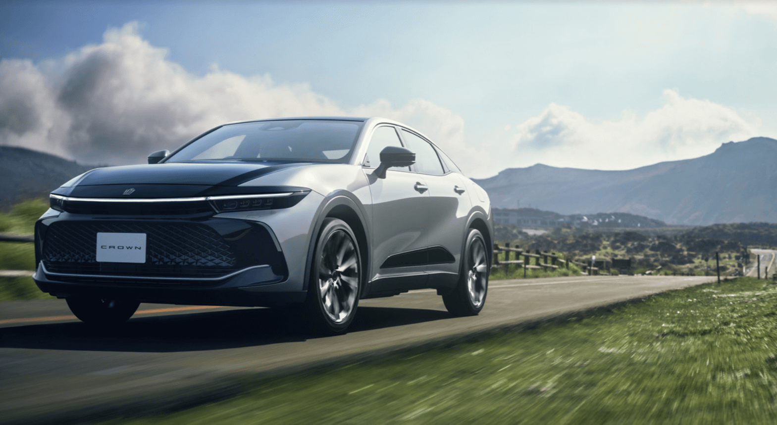 토요타 크라운 크로스오버 하이브리드