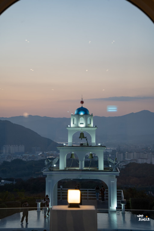 춘천 산토리니 카페 조망