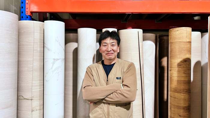 생활의달인 장판 시공 달인 헤링본 난방필름 마루 데코타일 에버롤 고무블럭 실내 바닥 시공 28년 경력 김형필 달인 연락처 위치 정보 다시보기