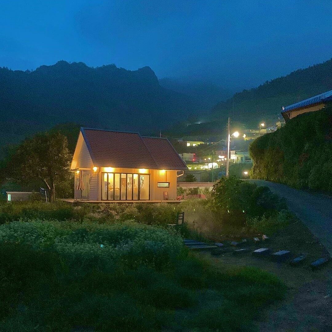 생생정보 두 집 살림 카페 순이로 남해 한 달 살아보기 카페 톨 생생정보 2299회