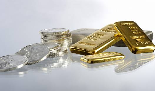 국제 금 시세 사상 최고치 경신, 상승 배경과 향후 전망