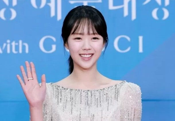 지예은 바타 열애 인정! 1994년생 동갑내기 커플 탄생 (런닝맨, 갑상선, 프로필 총정리)