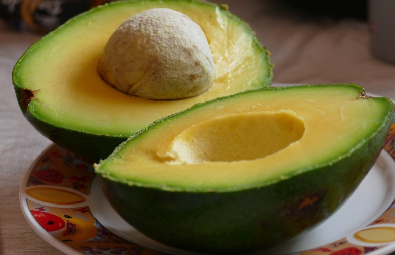 아보카도 부작용｜유래｜잘익은 아보카도｜칼로리｜영양소｜혈당｜권장