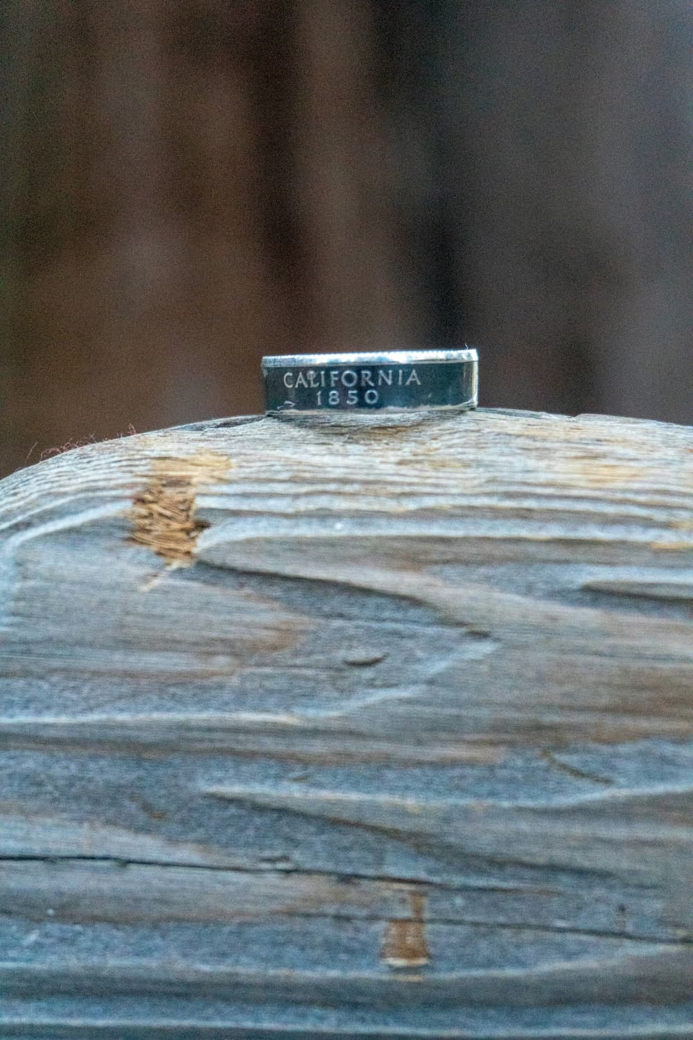 포장된 각인 커플 반지 선물 세트