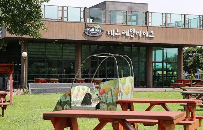 제주도-동쪽-테마파크-제주-레일바이크-액티비티-추천-카페-전경