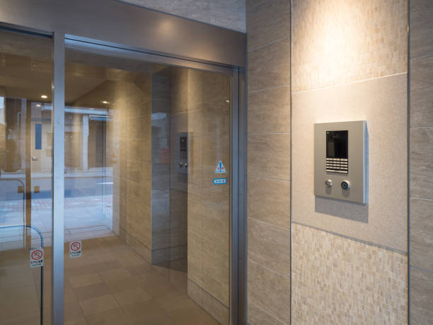 아파트 자동문 수리 비용, 관리비에 포함되는 게 맞을까?