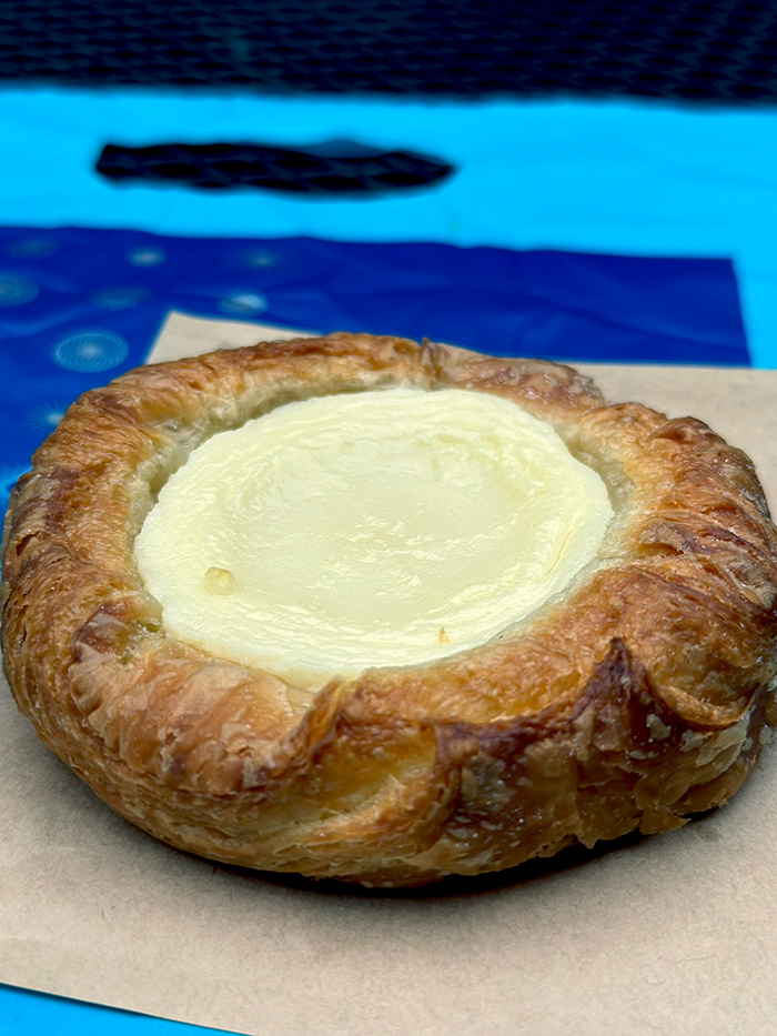 Fromage Danish Dani LeTAO フロマージュデニッシュ デニルタオ