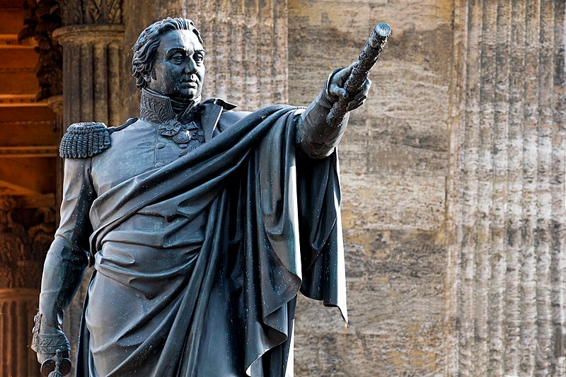 쿠투조프 동상입니다