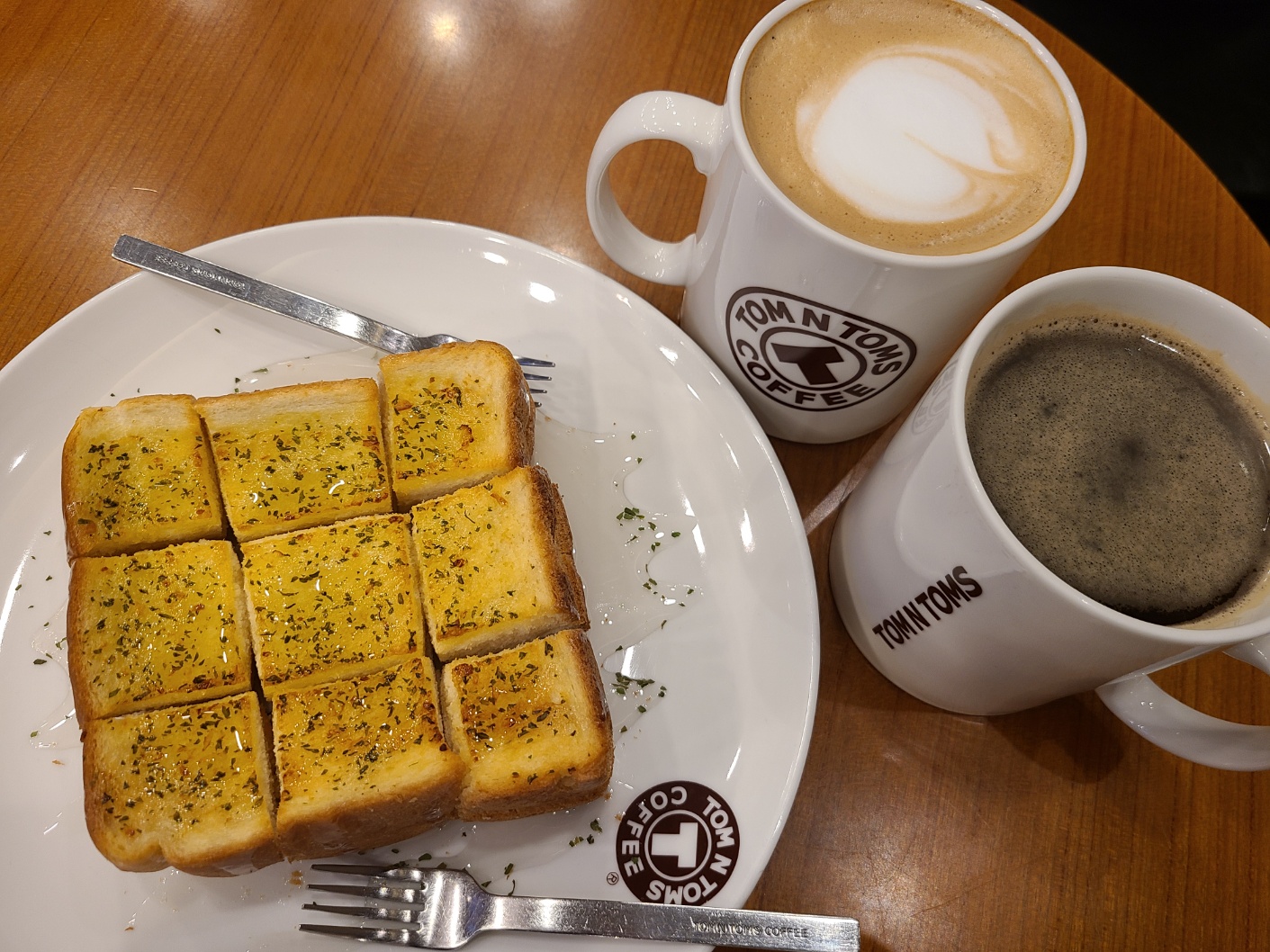 수원 탐앤탐스커피 수원아주대24시점