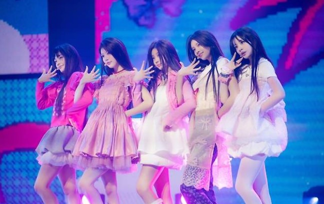 하이브의 세번째 걸그룹 아일릿