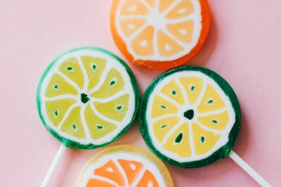 알록 달록한 막대 사탕