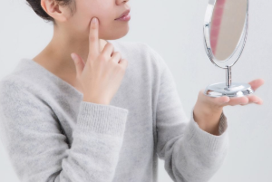 여드름 갑자기 대량 발생 원인