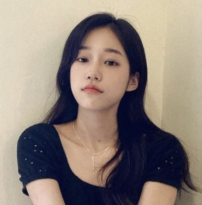노윤서 셀카2