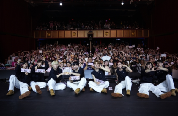 8TURN 팬 콘서트