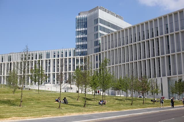 조경학에서 본 회복적 경관 디자인과 주의회복이론 적용