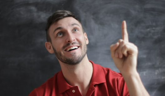 나이브하다 뜻 naive 의미 활용 예시 알아보기