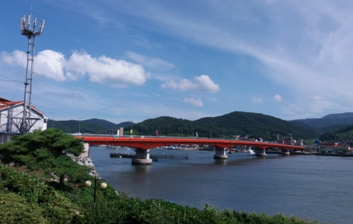 6시내고향 남해 멸치회무침 멸치쌈밥