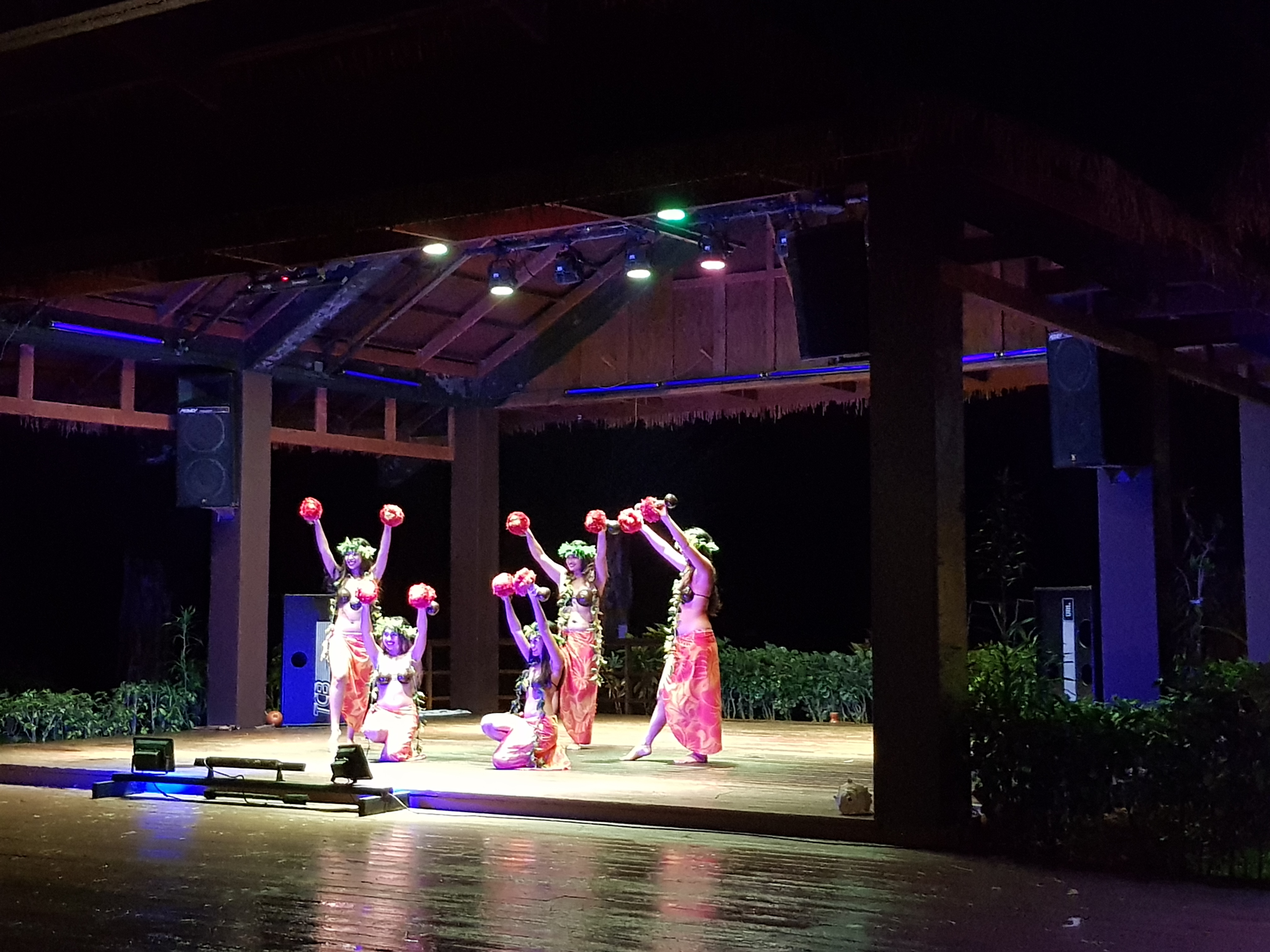 사이판 디너쇼 레스토랑 공연 땡큐 사이판