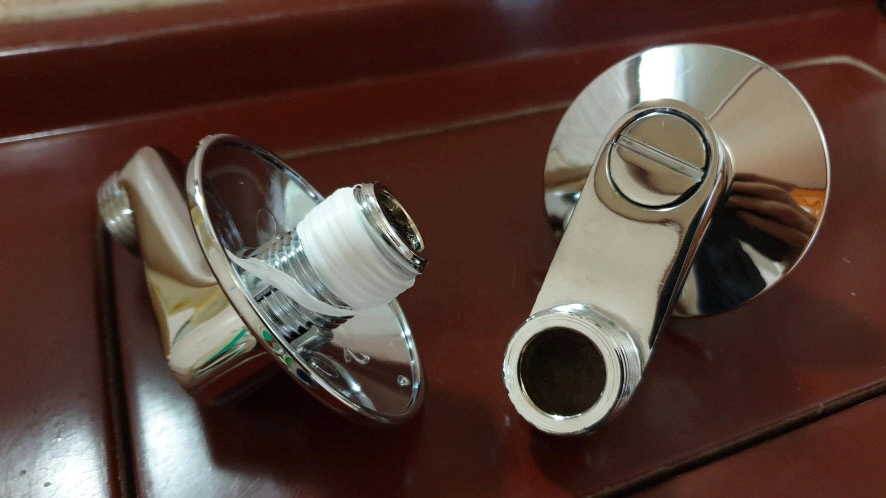 샤워기 테플론 감은 모습