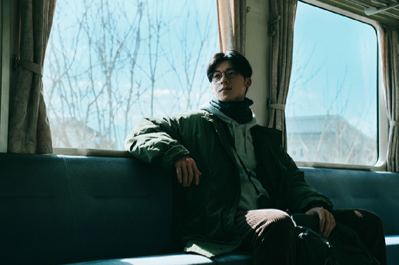 배우 허광한이 영화 '청춘 18X2 너에게로 이어지는 길'에서 열연하고 있다. [사진=(주)쇼박스]