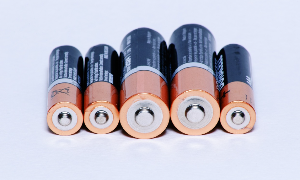 충전 속도가 들쭉날쭉한 이유: SOC·온도·BMS·충전곡선이 만들어내는 ‘정상적인 느려짐’