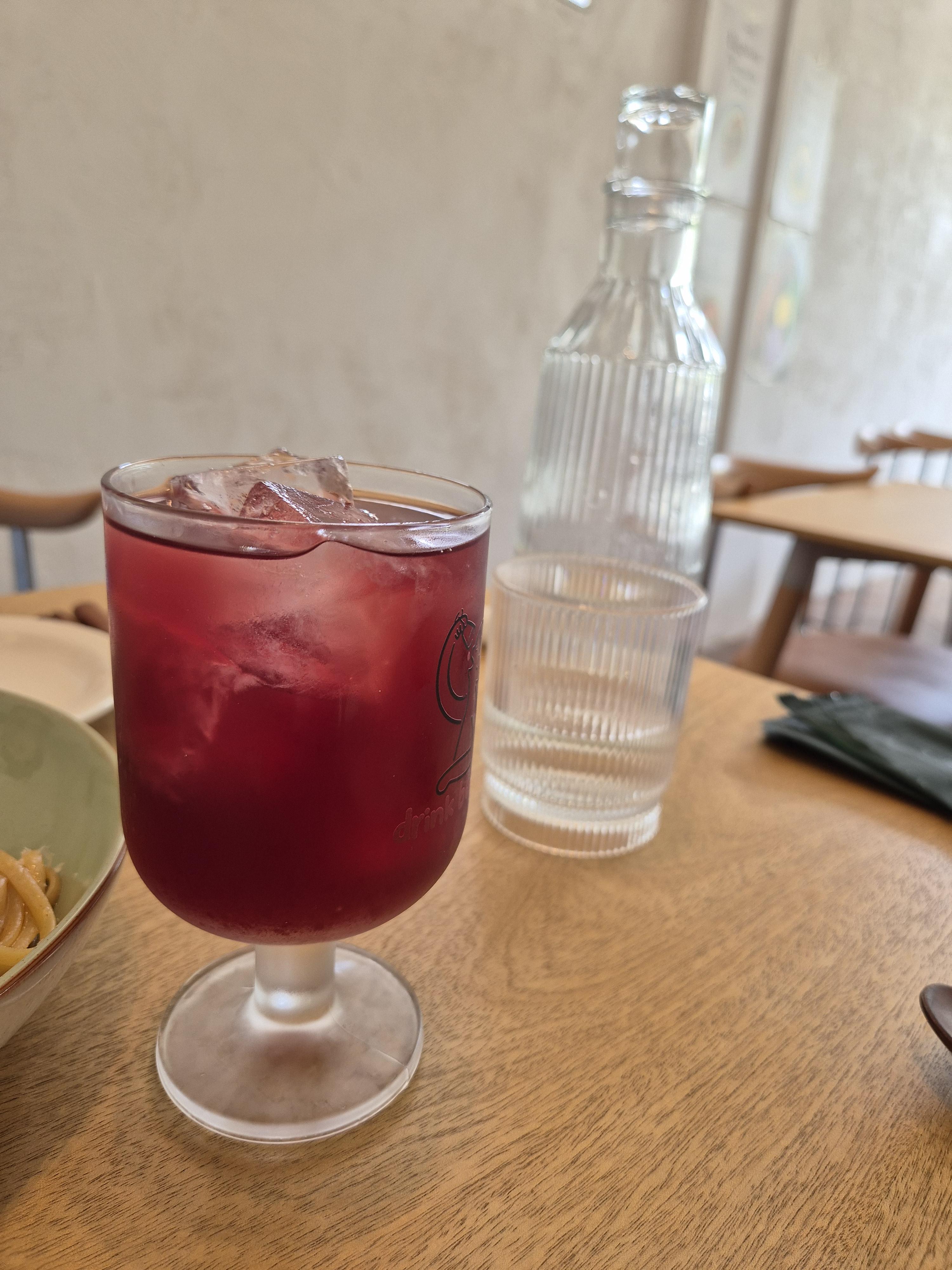 이중생활 와인 샹그리에