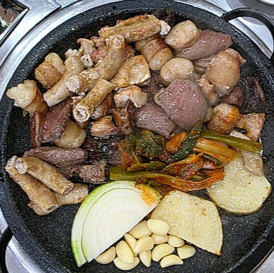 오늘N 곱창전골 삼지창 모둠구이