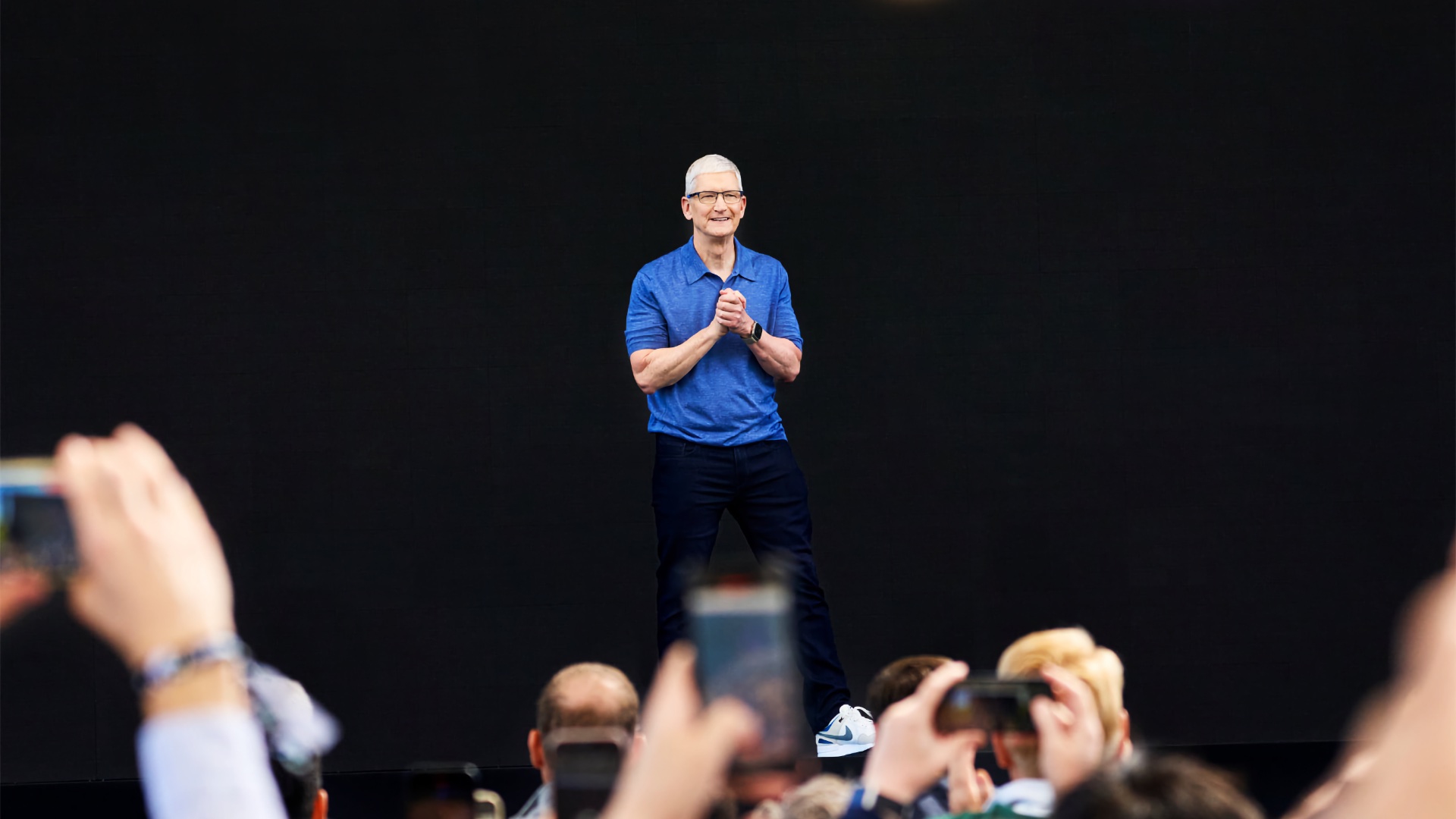WWDC 2024 Tim Cook