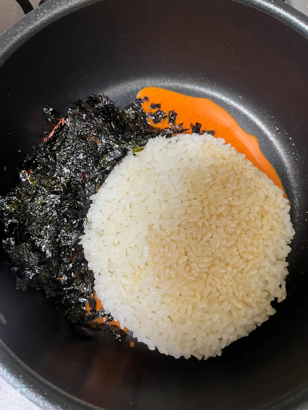 청년다방-날치알볶음밥-조리