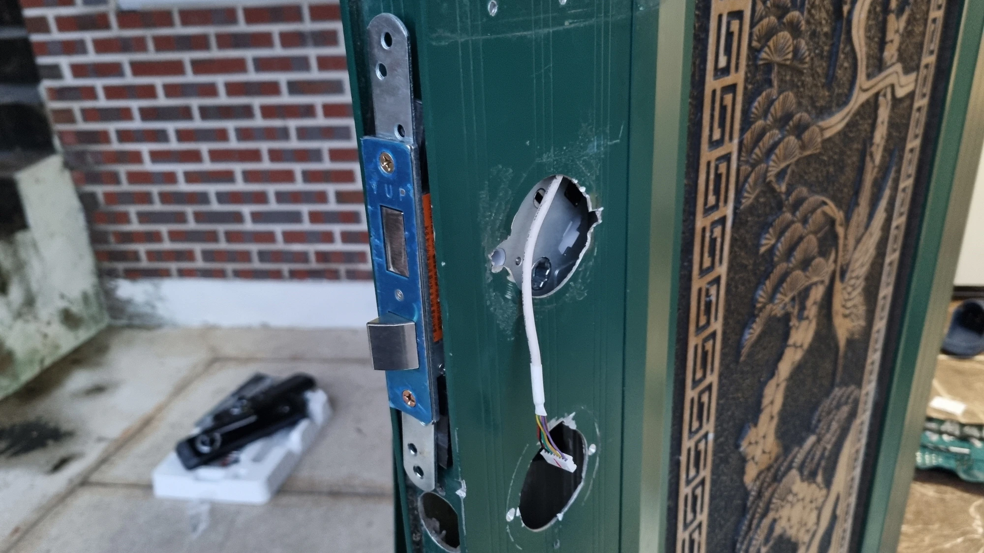 모티스 고정모습