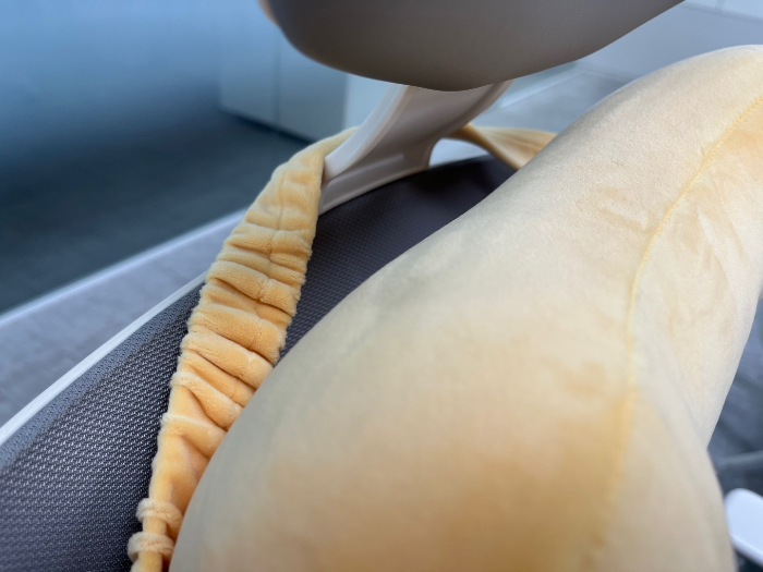 의자에 걸어본 모습 2