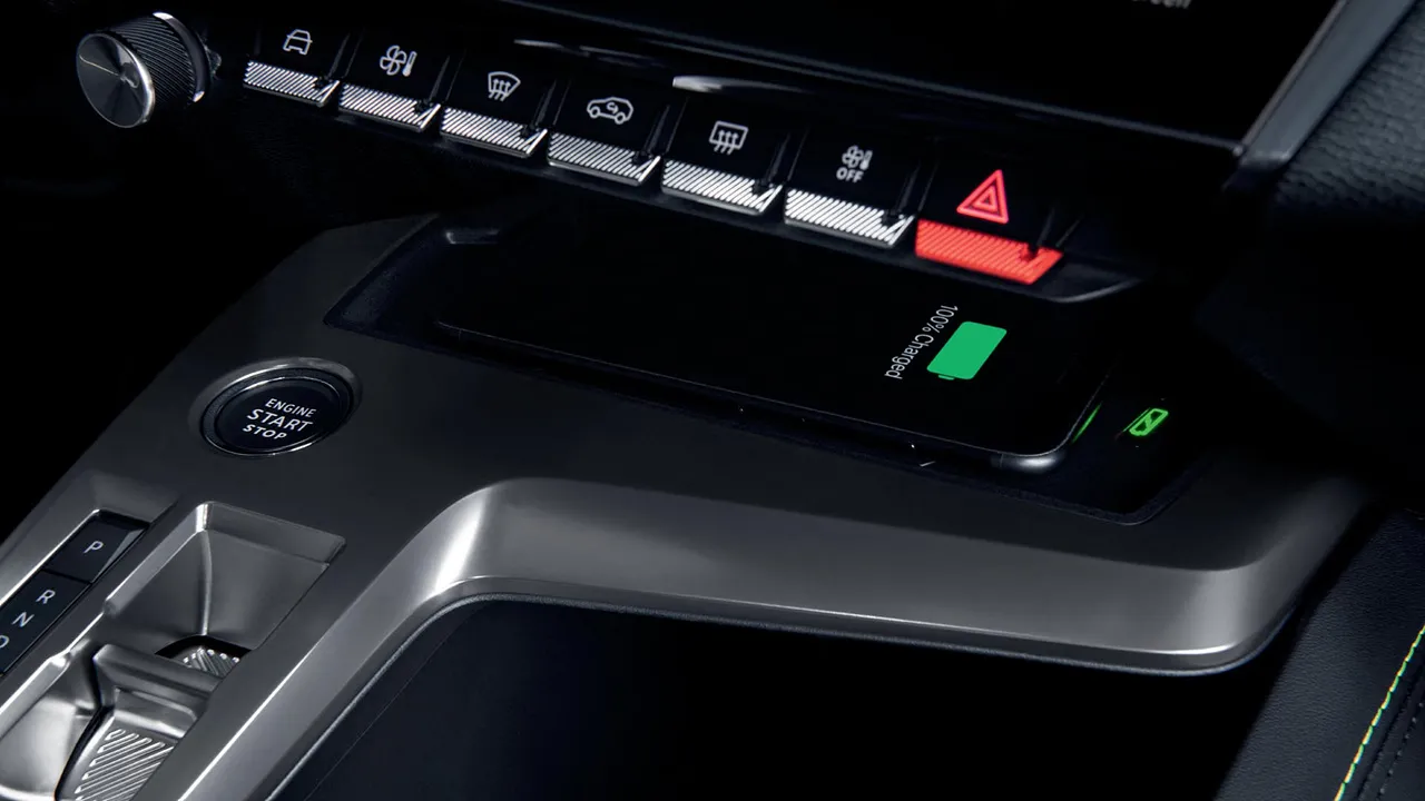 푸조 408 차량 정보 이미지