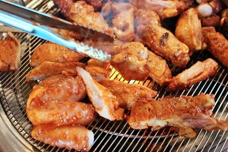 강촌에서 맛보는 이런 조합 봤나 춘천을 홀린 맥반석 숯불 문어 닭갈비 맛집 추천 생방송투데이 리얼맛집 오늘방송 소문의 맛집