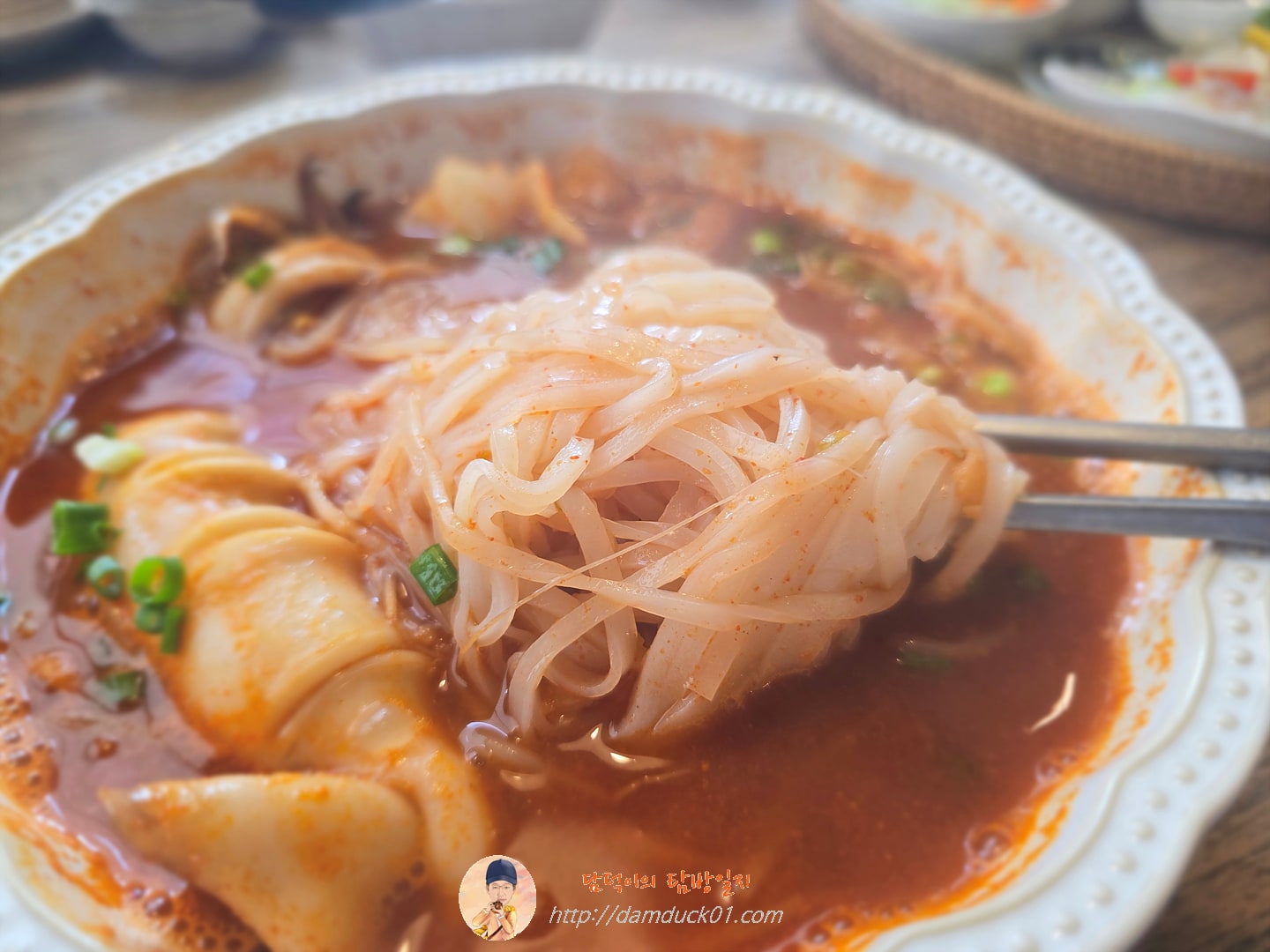 매운 통오징어 쌀국수