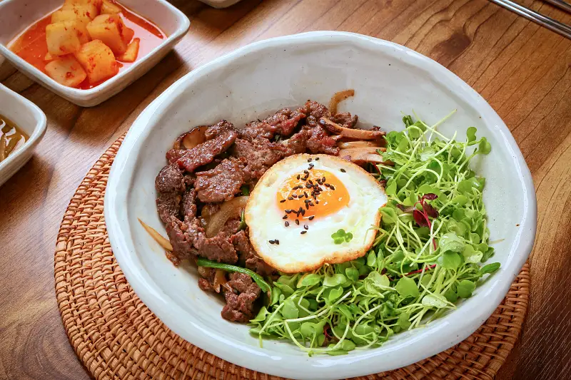 투데이 맛있는 메뉴 세계심장재단 환자회복식 추천 간호사가 연구 개발한 타조 사골 곰탕, 타조 불고기 덮밥, 타조 육회 비빔밥 맛있는 식당 추천 부산 서구 맛집