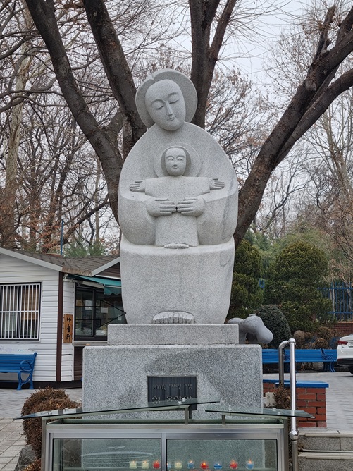 구의동성당 성모자상 사진