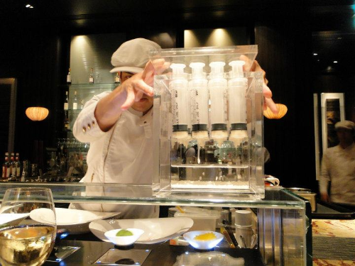 도쿄: 만다린 오리엔탈 호텔 &amp; 타파스 몰레큘러 바 (Tapas Molecular Bar)