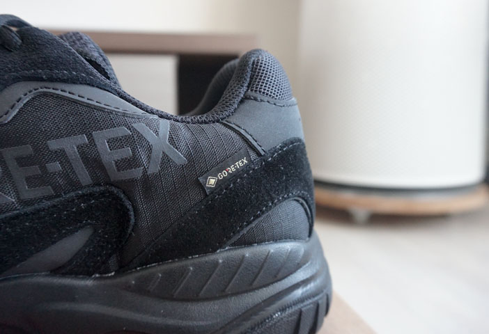 아이더 트래킹화