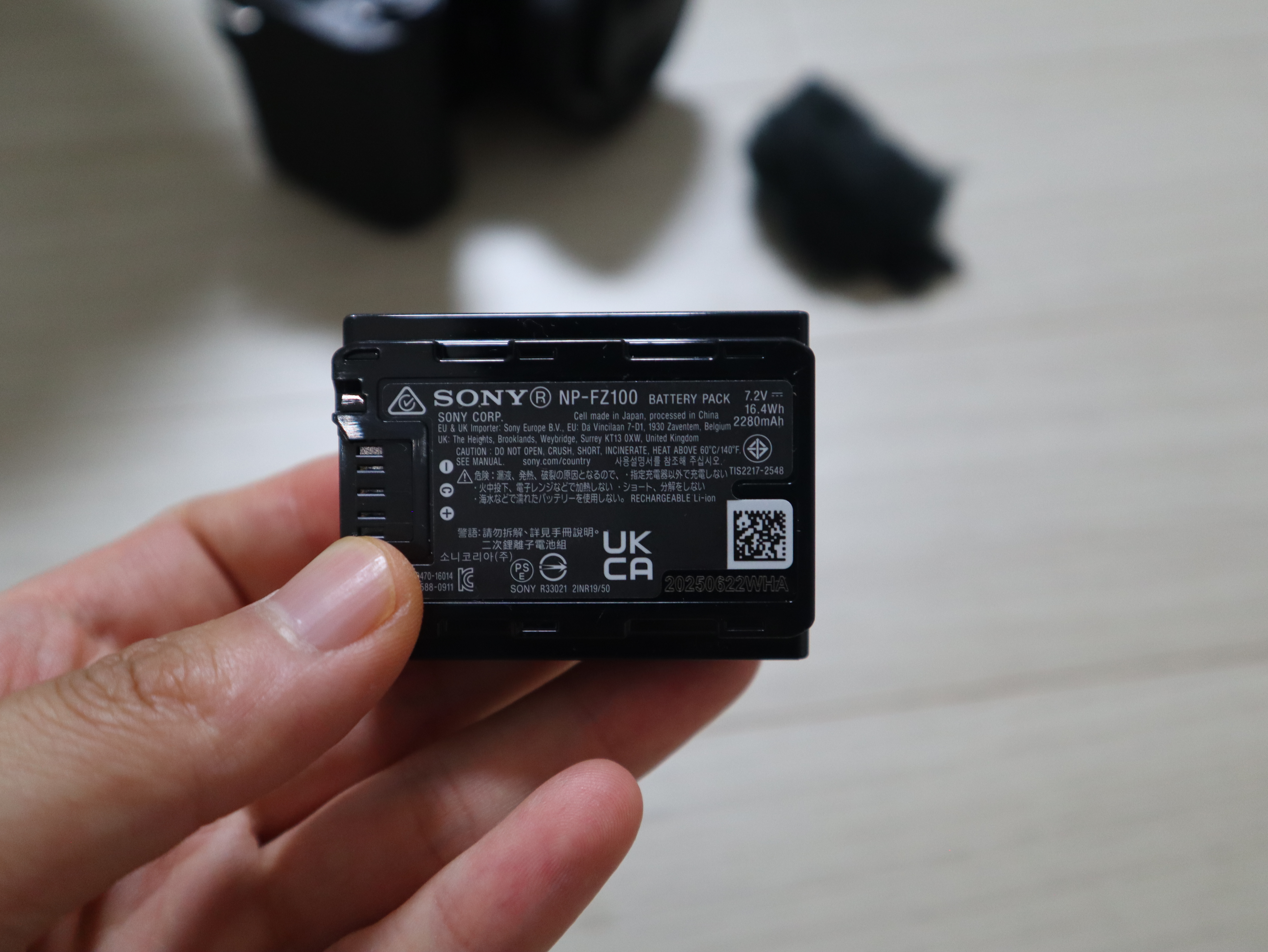 소니 카메라 배터리 모델명 및 규격 확인 참고 이미지